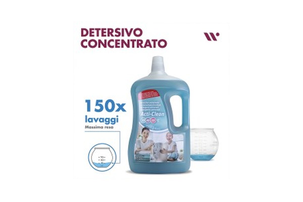 Lavatrice moderna con ciclo extra di risciacquo selezionato sul display.